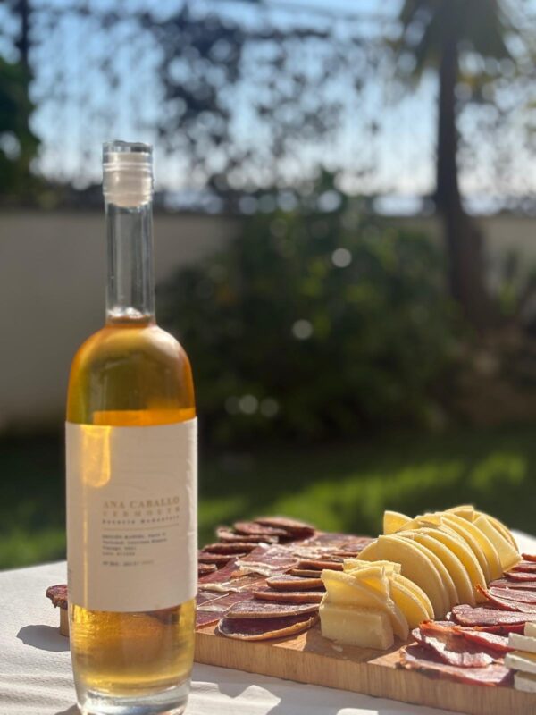 Tabla de Embutidos y Quesos con Vermouth