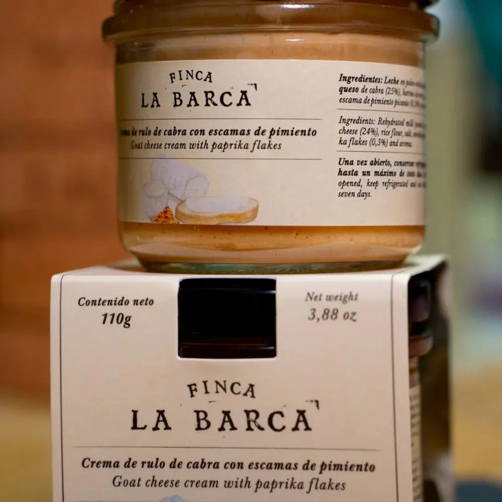Crema de Queso Rulo de Cabra con Escamas de Pimiento Ahumado